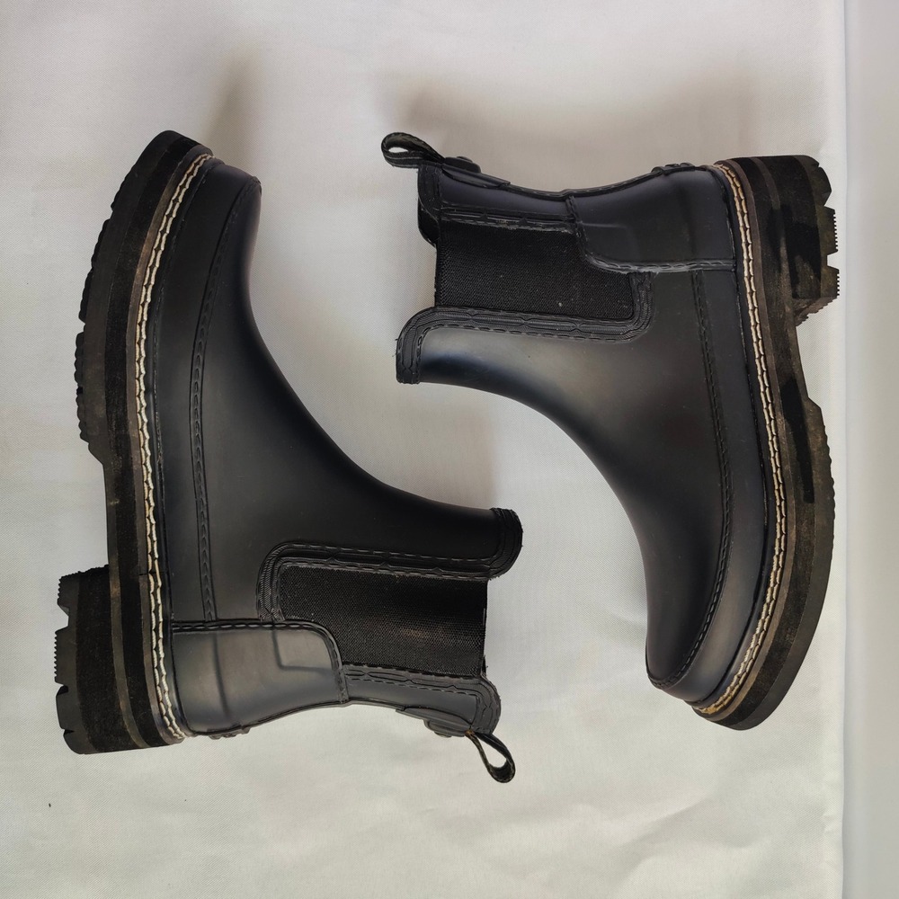 Hunter Refined Stitch Rubber Boots Rain Waterproof Lug Sole Black Womens 6